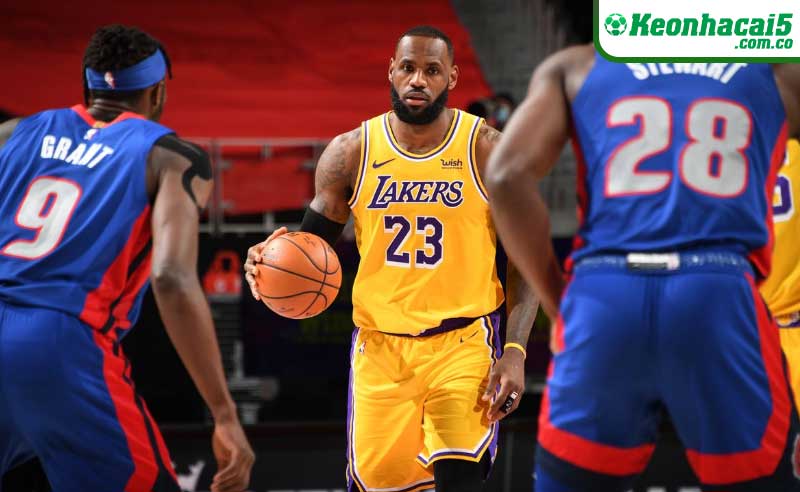Phân tích chuyên sâu phong độ LA Lakers vs Detroit Pistons